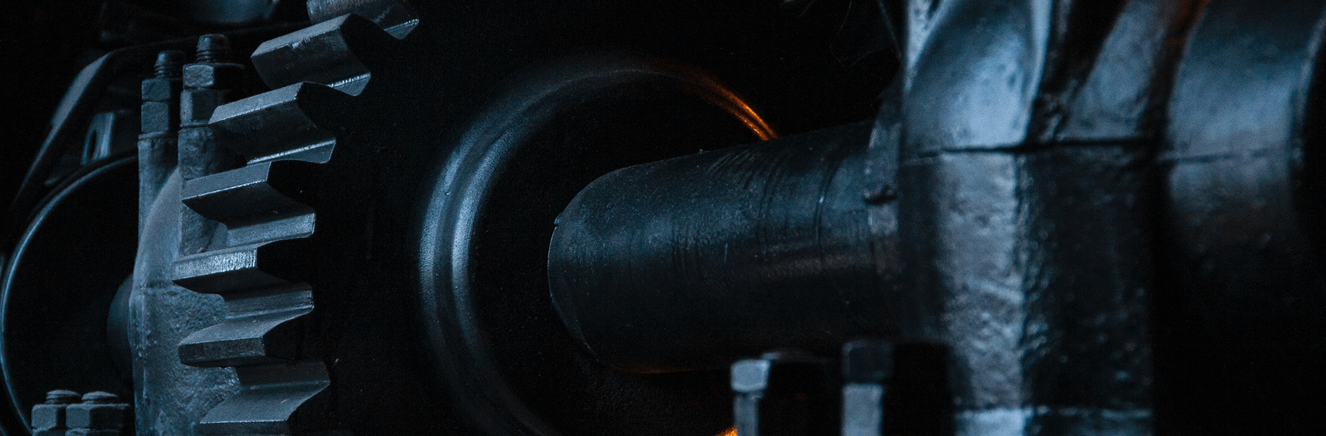 products-banner A shaft moving through a gear as part of a hydraulic system