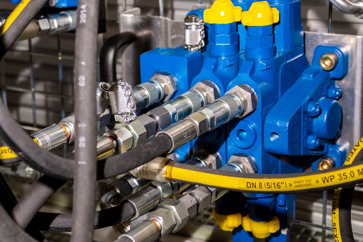 The key benefits of hydraulic systems